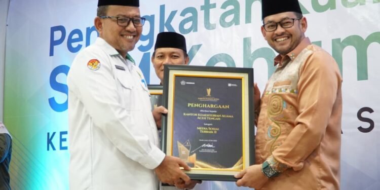Kemenag Aceh Tengah Raih Penghargaan Media Sosial Terbaik II se-Aceh