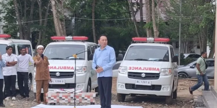 Kemenkes Serahkan 11 Unit Ambulans untuk Pemulihan Bencana Aceh Tamiang