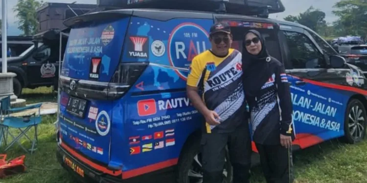 Krak, Pasangan Asal Aceh Tempuh Perjalanan Darat dari Indonesia hingga Mekkah