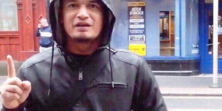 Seniman Aceh Zulkifli alias Zul Kande
