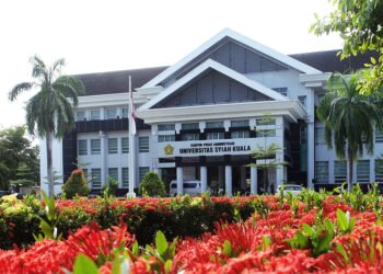 Rektor USK Aceh Buka Suara soal Bentrok Mahasiswa Berujung Kebakaran