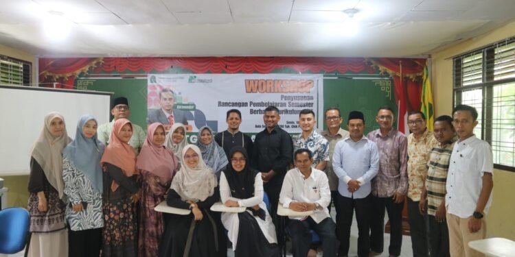 STAI Teungku Chik Pante Kulu Gelar Bimtek Penyusunan Rencana Pembelajaran Semester