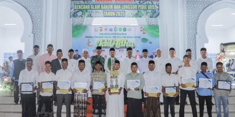 Mesjid Agung Pante Geulima Juara Umum Pawai Takbir Pidie Jaya