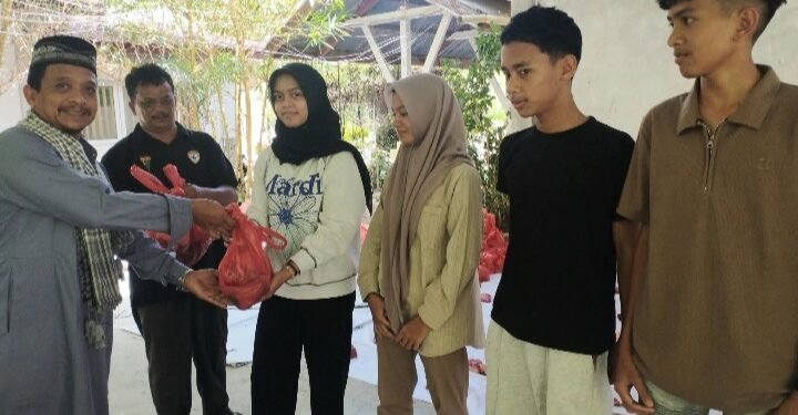 Tingkatkan Kepedulian Sesama, SMAN 9 Sembelih 9 Ekor Lembu Hewan Kurban