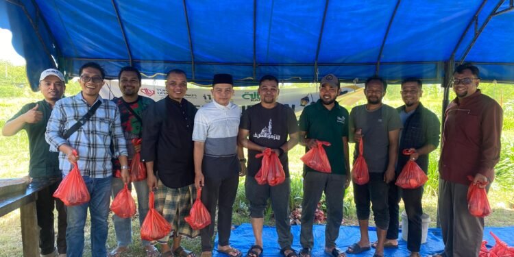 IKAT Aceh Bagikan 500 Paket Daging Kurban untuk Masyarakat pada Idul Adha 1447 H