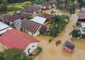 Banjir Kepung Kendari: Satu Anak Meninggal, Ratusan Rumah Terendam