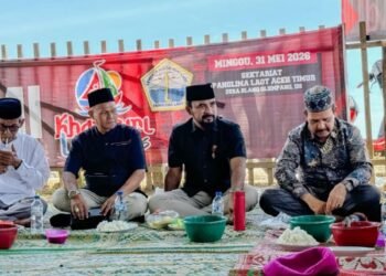 Hadiri Khanduri Laot dan Santunan Anak Yatim, Bupati Al-Farlaky Ajak Sinergi Bangun Aceh Timur