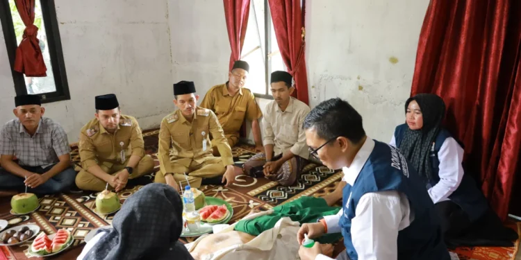 Bupati Aceh Barat Berkantor Sehari di Gampong Peulanteu