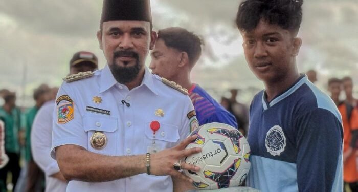 Al-Farlaky Kick Off Turnamen Sepak Bola Pelajar SMA Sederajat di Simpang Ulim