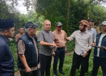 Plt Direktur PDAM Tirta Mountala Bersama Banleg DPRK Tinjau Lokasi Pembangunan WTP Seulimuem