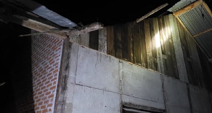 Lima Rumah di Kuala Bireuen Rusak Diterjang Angin Kencang