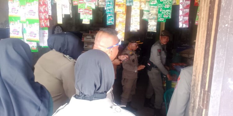 Satpol PP Aceh Jaya Tertibkan ASN Nongkrong di Warkop Saat Jam Kerja