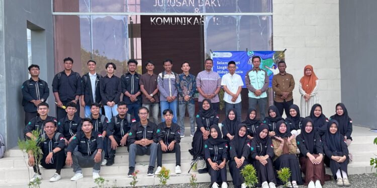 HMP PMI STAIN Meulaboh Hijaukan Lingkungan Kampus