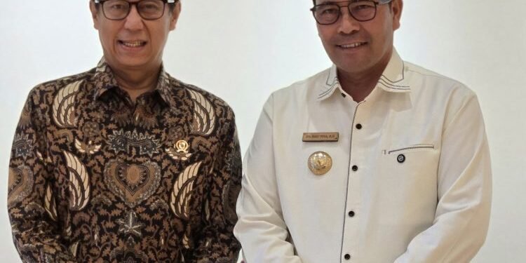 Haili Yoga Usulkan Penguatan Infrastruktur dan SDM Kesehatan Aceh Tengah Kepada Menteri Kesehatan