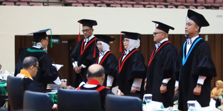 USK Kukuhkan Lima Profesor Baru: Perkuat Inovasi dan Solusi bagi Masyarakat Aceh