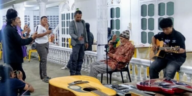 Lewat Puisi, LK Ara Kritik Eksploitasi Tambang dan Kerusakan Hutan