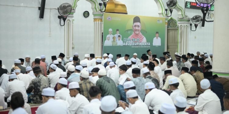 23 Tahun Wafat, Pengaruh Abu Muhammad Ali Alfalaki Tetap Hidup: Ribuan Jamaah Padati Haul di Teupin Raya