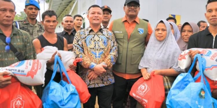 Korban Cuaca Ekstrem di Langkahan Peroleh Bantuan Masa Panik