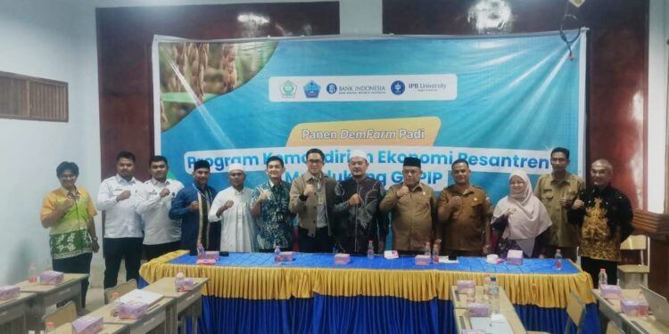 Pesantren Jadi Lokomotif Pertanian Modern, IPB Kenalkan Varietas Padi Cerdas Iklim di Pidie Jaya