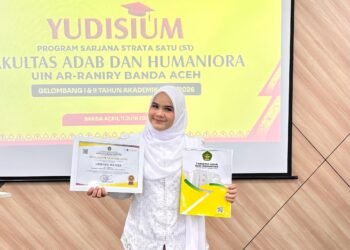Urwatil Wusqa: Mahasiswi Berprestasi UIN Ar-Raniry dengan IPK 3,94 dan Lulus 3,5 Tahun