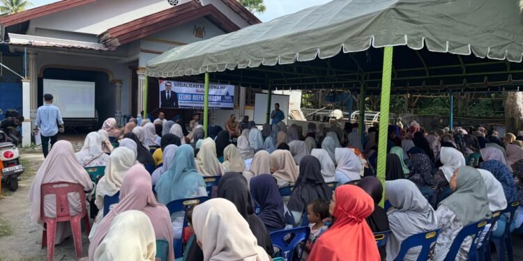Teuku Riefky Harsya Bantu Beasiswa PIP Bagi 2300 Penerima di Pidie Jaya