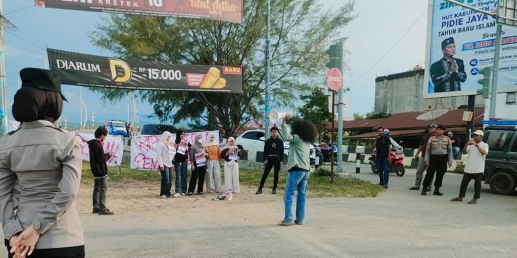 Aliansi Pemuda Pidie Jaya Ultimatum Pemkab dan DPRK: Banjir Surut, Penderitaan Warga Belum Berakhir