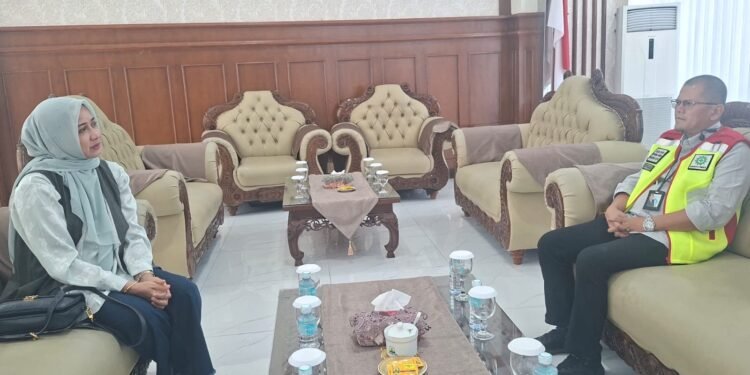 Darwati Dorong Percepatan Penerbangan Umrah Langsung dan Penurunan Harga Avtur di Aceh