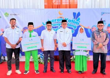 Peringati Bulan Wakaf Nasional, Yayasan Wakaf Haroen Aly Salurkan Beasiswa Rp179 Juta untuk 30 Santri