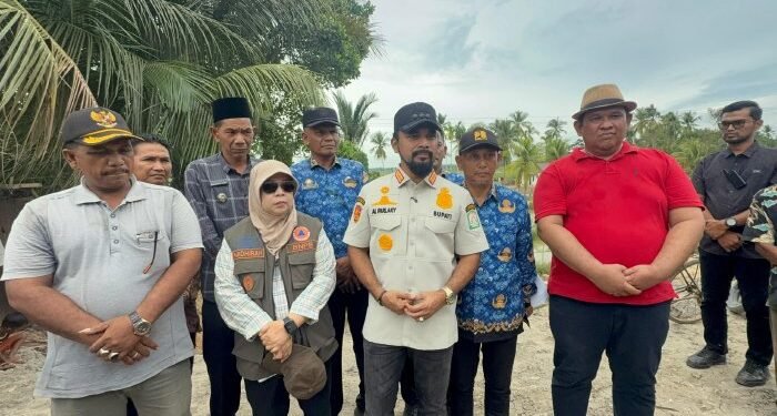 Bupati Al-Farlaky Tinjau Jaringan Irigasi Rusak Pascabanjir