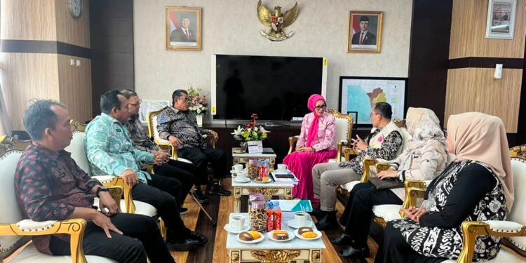 Pemkab Aceh Timur Sampaikan Terimakasih kepada Pemko Padang atas Bantuan Pascabencana