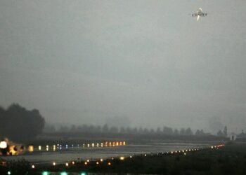 Pangkalan Udara Israel Hancur Dihujani Rudal-rudal Iran