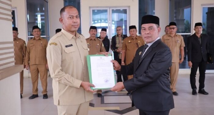 Bupati Tunjuk Ardiansyah sebagai Plt Sekwan DPRK Aceh Besar