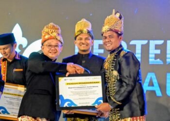 Pemkab Aceh Besar Terima Penghargaan PPN XIV Aceh–Indonesia 2026 di Istana Wali Nanggroe