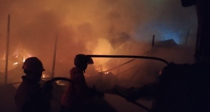 Dua Rumah di Pinangan Aceh Tengah ‘Dilalap’ Sijago Merah