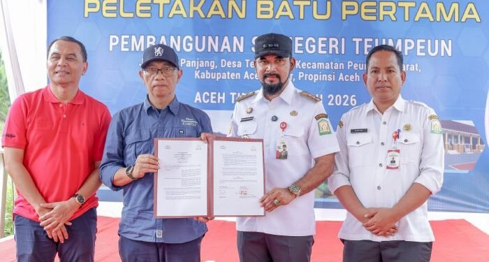 Kompas Bangun Kembali SDN Teumpeun, Bupati Al-Farlaky: Investasi Masa Depan Generasi