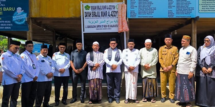 Kakanwil Kemenag Aceh Serahkan Ijop Dayah Sirajul Munir Al Aziziyyah Sabang
