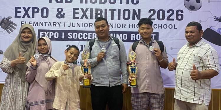 Tim Grong Robotik MTsN 11 Pidie Juara Lomba di Medan