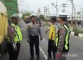 Pemkab Aceh Barat dan Polisi Tertibtkan Antrean BBM di Atas Jembatan