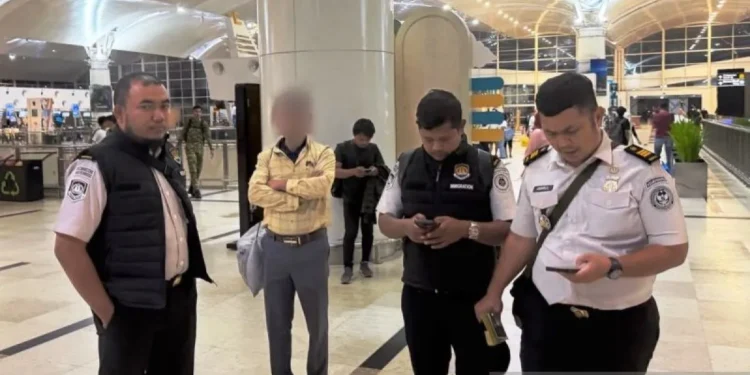 Imigrasi Meulaboh Aceh Deportasi WNA Vietnam karena Overstay