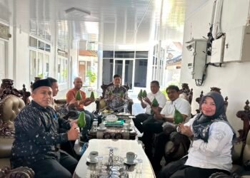 Petani Pokat,Kopi Dan Durian Sawang Sambangi Kediaman Bupati Aceh Selatan