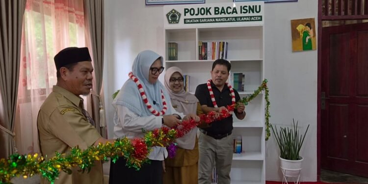 PW ISNU Aceh Luncurkan Pojok Baca Perdana di SMAN 1 Kuala