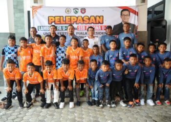 Ketua DPRK Banda Aceh Lepas Tim SSB Barona dan Lambhuk FA ke Piala Presiden