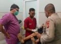 Jelang Sekolah, Aipda Jonni Rahmad Gandeng Dokter Bedah Gelar Sunat Gratis