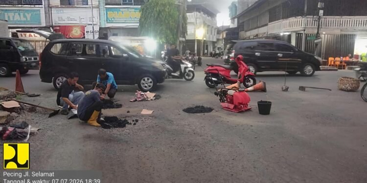 Sering Rusak, Dinas PUPR Abdya Kembali Perbaiki Jalan Rusak di Kota Blangpidie