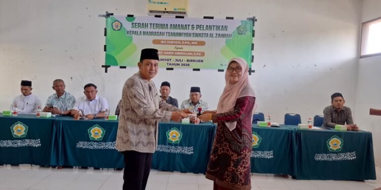 Hanif Abdullah Resmi Jabat Kamad MTs Al Zahrah, Zuryati Promosi ke MAN 6 Bireuen