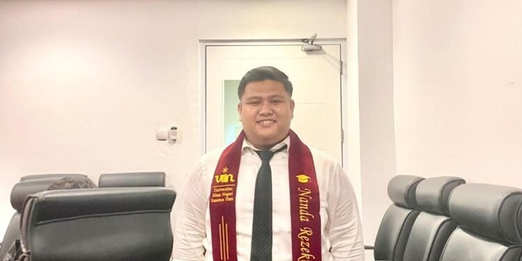 Nanda Rezeki, Alumnus Al Zahrah Raih Gelar Sarjana Ilmu Komunikasi di UINSU