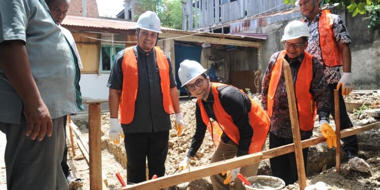 Ketua DPRK Letakkan Batu Pertama Rumah Layak Huni, Tahun Ini Advokasi 4 Rumah