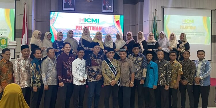 Teungku Muchtar Andhika Resmi Pimpin ICMI Sabang