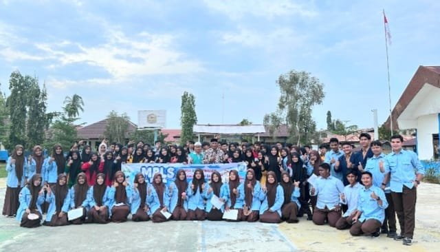 Penutupan MPLS SMAN 1 Kluet Selatan Dihadiri Pengawas Pembina