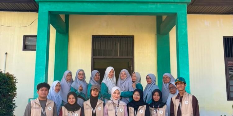 Mahasiswa KKN USK Meriahkan Senam Rutin di Puskesmas Bandar Baru